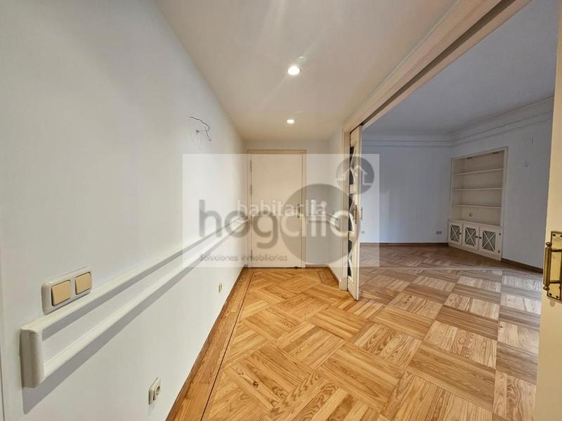 Foto 27f09bad-f458-4b21-933d-922794dd0af6. Affitto appartamento in Parque María Luisa -Giralda Sur Sevilla