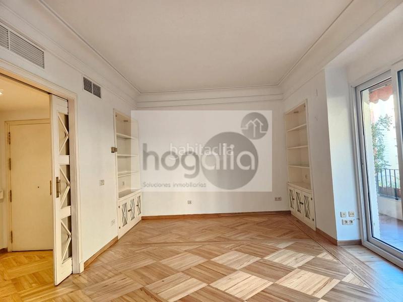 Foto 2105445f-71ed-492f-baaf-958acbd4f353. Miete etagenwohnung in Parque María Luisa -Giralda Sur Sevilla