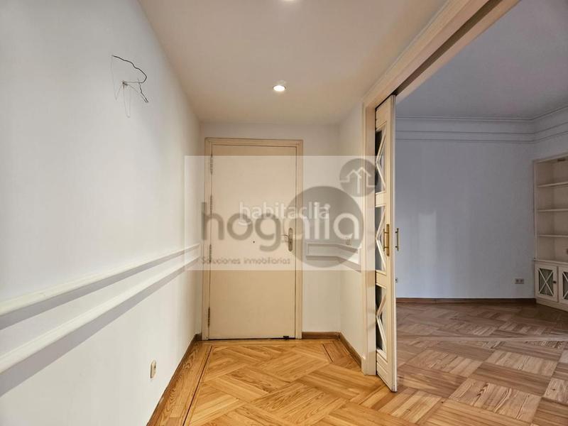 Foto 36581b35-39bb-4112-a4f1-76dad8ccf716. Miete etagenwohnung in Parque María Luisa -Giralda Sur Sevilla