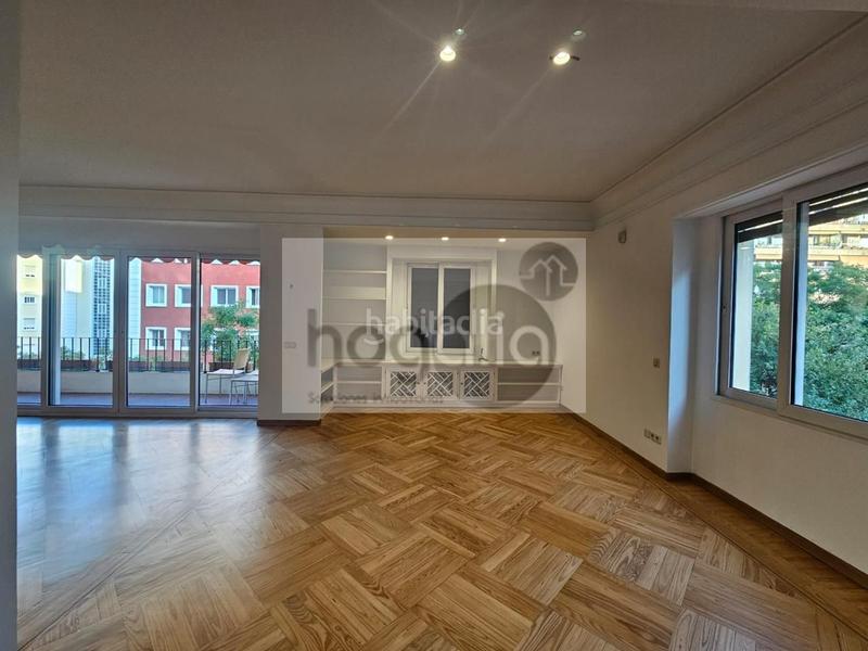 Foto 7dab6c29-7220-4b8c-9efe-34f4f00f37a6. Alquiler piso en Parque María Luisa -Giralda Sur Sevilla