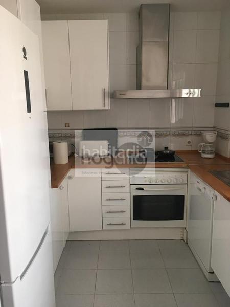 Foto 6ab244c5-4bac-49c9-bcec-31b381ff1125. Rent flat in La Calzada - La Florida Sevilla