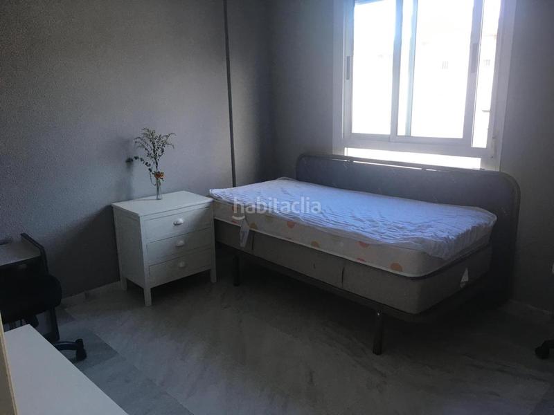 Foto ec461e22-fb96-43e5-a2da-97f7ded10072. Rent flat in La Calzada - La Florida Sevilla