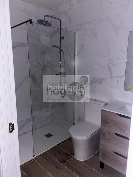 Foto 37977e24-b716-4db6-92d4-e961ee6c980d. Rent ground floor in Triana Casco Antiguo Sevilla