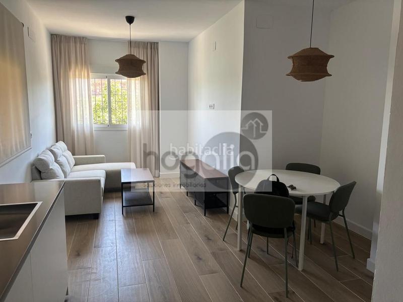 Foto 9a30d564-ab07-44d3-9982-e72c0cee2a26. Location rez-de-chaussée dans Triana Casco Antiguo Sevilla