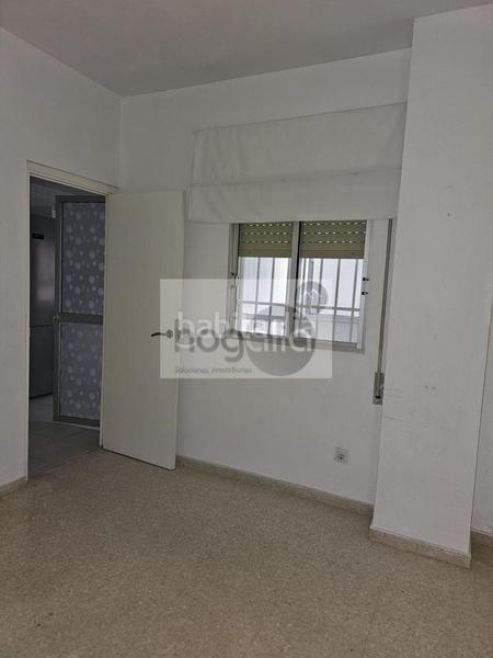 Foto 5f95dcb6-f234-4aa3-bd5a-dd9f43cf7ef7. Rent flat in Parque María Luisa -Giralda Sur Sevilla