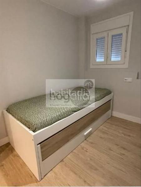 Foto 0d6f77cb-e4e5-4ad1-b6d7-73ab5d322343. Rent flat in Cruz Roja Sevilla