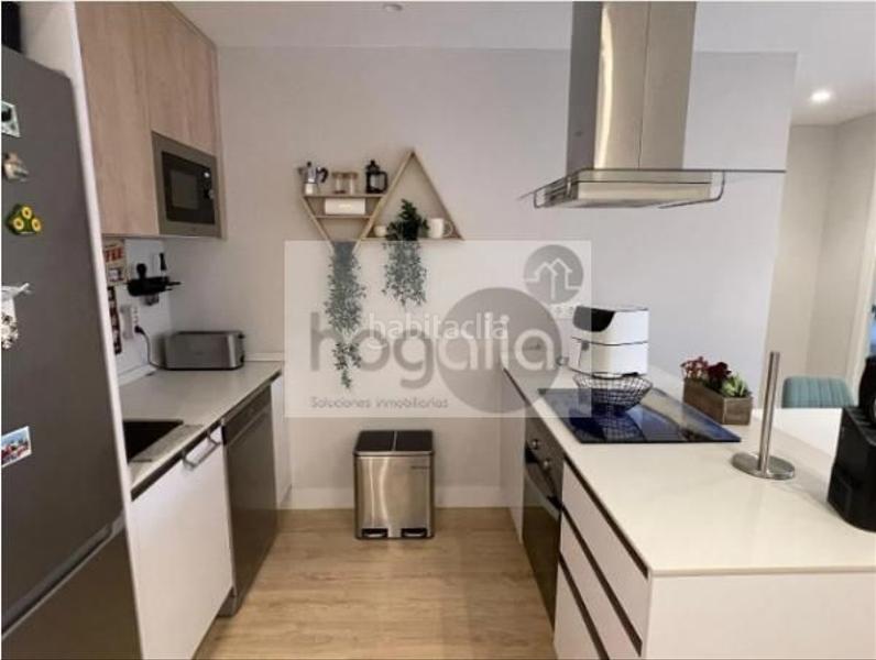 Foto 490d9580-a7b5-4061-aa0a-233385980c44. Alquiler piso en Cruz Roja Sevilla