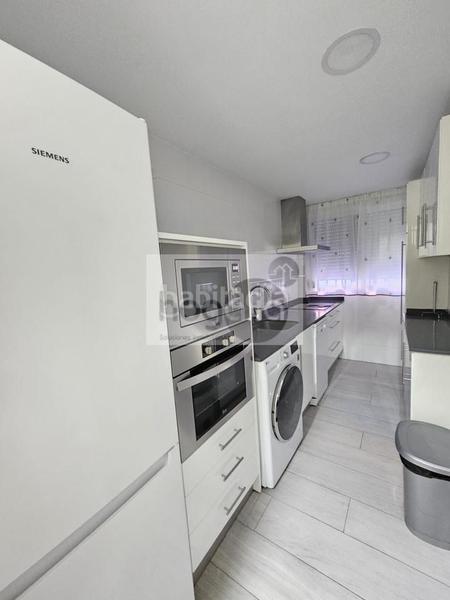 Foto adaad7f6-14a5-4d4f-b318-a996b3eb2d84. Affitto piano terra in Barriada de Pineda Sevilla