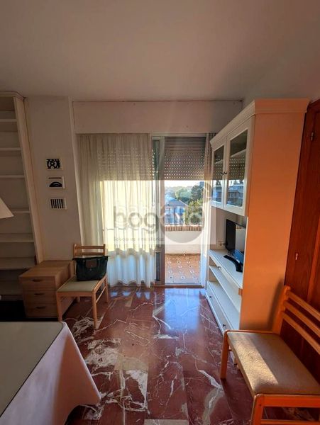 Foto f217b6c4-5024-49e6-a4a2-a78526c40668. Lloguer pis a sector sur - la palmera - reina mercedes Sevilla
