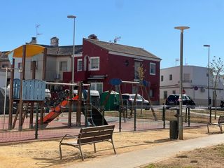 Casa adossada a El Rocío - La Milagrosa. Casa en recinto cerrado  recientemente reformada
