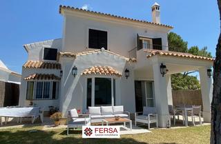 Rent Chalet in El Manantial. Chalet en el manantial con espectaculares vistas al mar en tempo