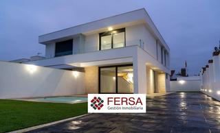Casa aparellada a Fuentebravía. Fersa inmobiliaria vende en exclusiva chalet pareado con piscina