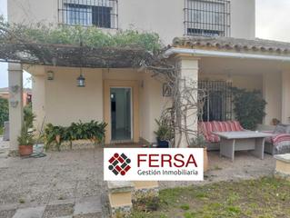 Doppelhaus in El Águila. Fersa inmobiliaria comercializa en exclusiva chalet pareado en e