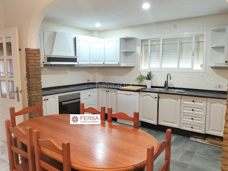 Foto 2b637cf0-30b3-4926-8064-33c282473462. Doppelhaus mit heizung parking in El Águila Puerto de Santa María (El)