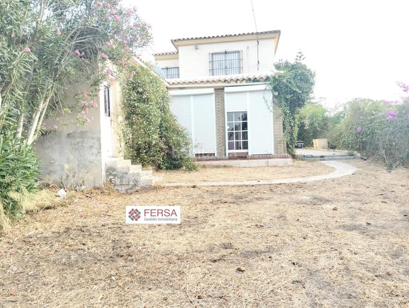 Foto 357b623a-d98e-40ee-87b1-377bdeae950f. Doppelhaus mit heizung parking in El Águila Puerto de Santa María (El)