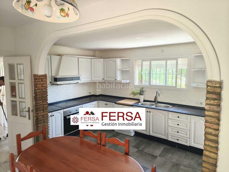 Foto f14a4321-c549-4ca6-b021-eb0743715b3c. Doppelhaus mit heizung parking in El Águila Puerto de Santa María (El)