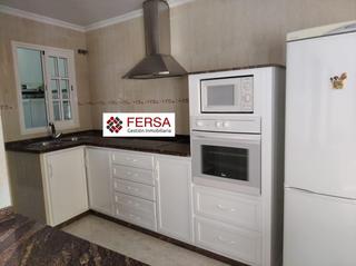 Casa in Crevillet. Casa independiente de dos plantas junto a la plaza de la noria