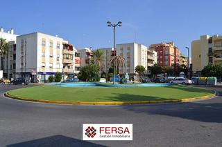 Lloguer Local Comercial a Crevillet. Local comercial en alquiler en la zona de la plaza de la noria