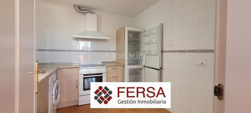 Foto 8f2f0f54-ff82-4b6c-a81e-69a77730ad43. Location attique avec parking dans El Juncal - Vallealto Puerto de Santa María (El)