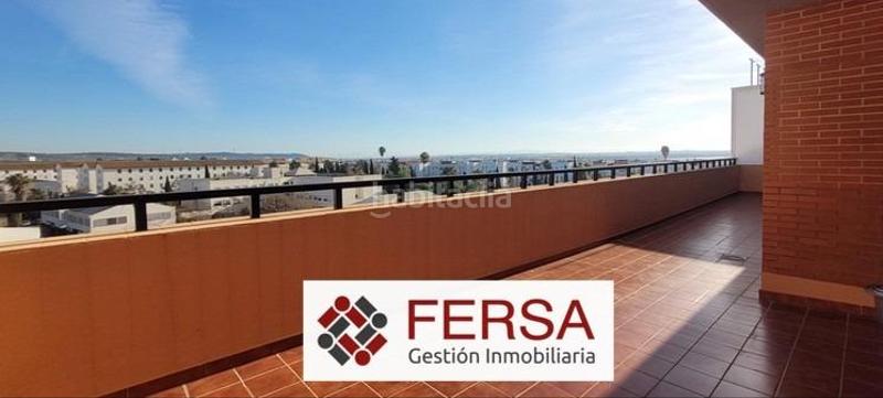 Foto f12e19bb-dbed-4f02-ac65-84efe4157236. Location attique avec parking dans El Juncal - Vallealto Puerto de Santa María (El)