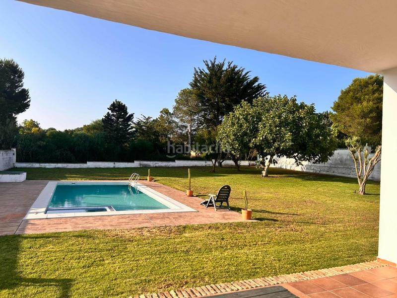 Foto 3af090be-c1f3-4646-8d3c-b9f6de5e6b24. Xalet amb calefacció aparcament piscina a Carretera de Sanlúcar - Sudamérica Puerto de Santa María (El)