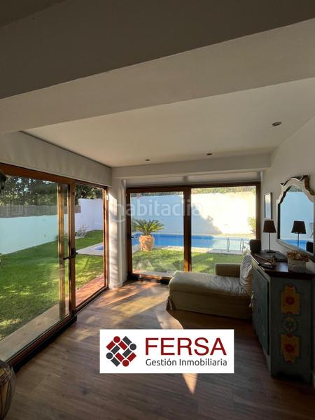 Foto 92aa2a97-4b87-46d0-a7ad-4bb2cb0860a0. Doppelhaus mit parking pool in El Manantial Puerto de Santa María (El)