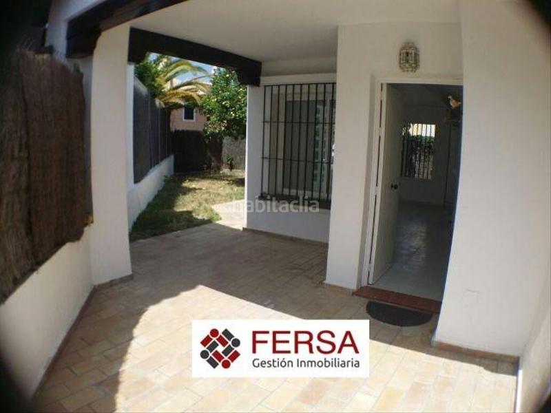 Foto 9a25332f-6c70-4990-9004-f03416192f2c. Casa adosada fersa inmobiliaria vende en exclusiva unifamiliar en urbanizacion en El Manantial en Puerto de Santa María (El)