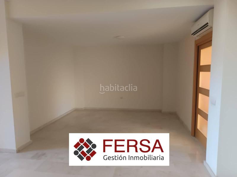 Foto 06589af9-d44e-4afb-b95b-633e72a4fef1. Alquiler casa adosada adosado en alquiler junto al lago de torrox en Jerez de la Frontera