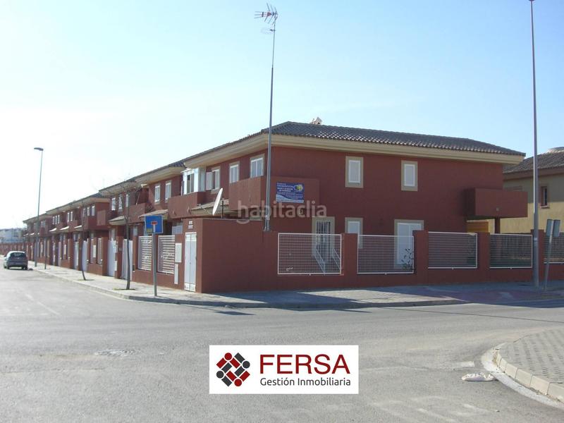 Foto 21264d59-9fe5-4138-a887-389c6f5142b9. Alquiler casa adosada adosado en alquiler junto al lago de torrox en Jerez de la Frontera