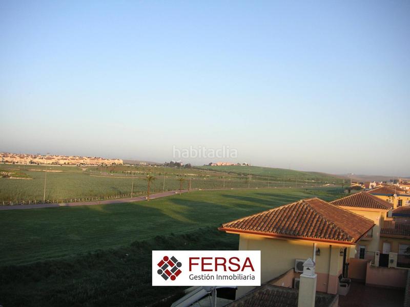 Foto 4f0d2a6c-03d1-4bf5-a84a-77ed1ac45f69. Lloguer casa adossada amb aparcament piscina a Puertas del sur - Guadabajaque Jerez de la Frontera