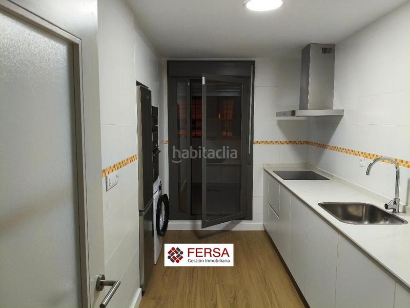 Foto dc5d60bf-7077-407f-beb5-a5cb0c071463. Alquiler piso  con garaje y gran terraza en el Centro en Puerto de Santa María (El)