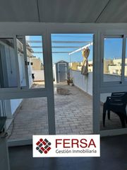 Affitto Attico in El Juncal - Vallealto. Acogedor ático con gran terraza en alquiler en la zona del junca