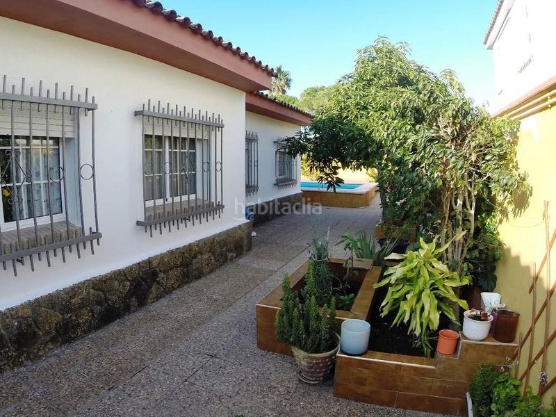 Foto 6787ec72-c21d-47db-b25e-31607478fbf9. Xalet amb calefacció aparcament piscina a Valdelagrana Puerto de Santa María (El)