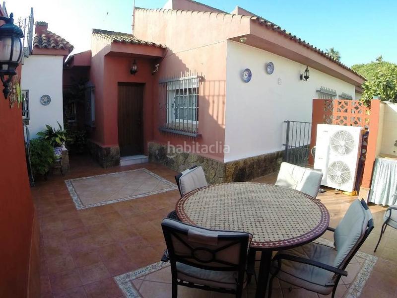 Foto c2f4f0b1-8905-4c2a-bde1-5ca6a63231e0. Xalet amb calefacció aparcament piscina a Valdelagrana Puerto de Santa María (El)