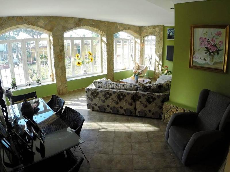 Foto f322f9c9-0b72-4304-bb35-3703d63787f4. Xalet amb calefacció aparcament piscina a Valdelagrana Puerto de Santa María (El)