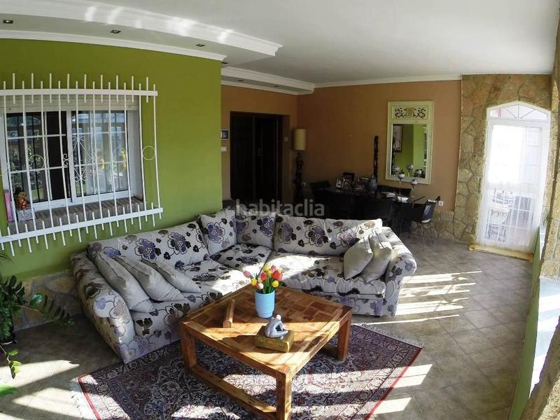 Foto f7a1a9cc-0c15-47e5-90d7-7aa77ff35fbb. Xalet amb calefacció aparcament piscina a Valdelagrana Puerto de Santa María (El)