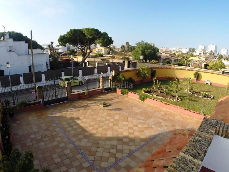 Foto ffa58302-f2f3-4a58-9b2e-70d1f053e575. Xalet amb calefacció aparcament piscina a Valdelagrana Puerto de Santa María (El)