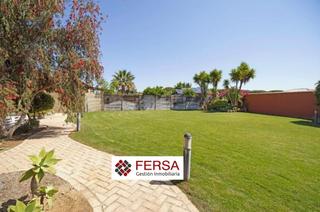 Xalet en Las Lagunas - Campano. Venta en exclusiva dos viviendas junto al campo de golf del novo