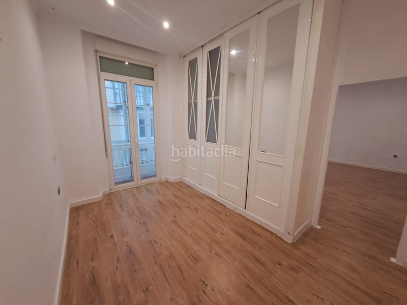 Foto f1d7862b-8f91-40fb-a921-989bafa59dd8. Piso amplio piso en casco antiguo en Centro Histórico Cádiz