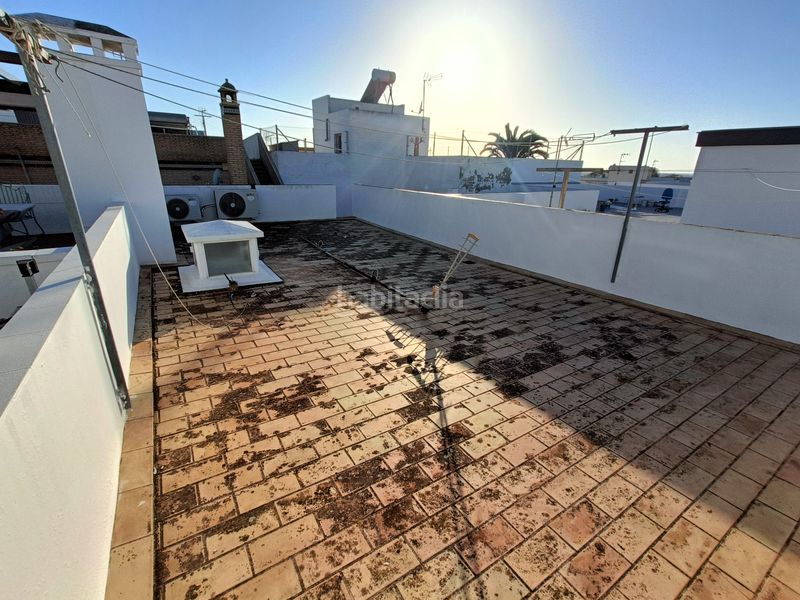 Foto 67bcda5f-11c8-4214-bd2b-cfc5169702b9. Rent semi detached house with heating parking in Núcleo urbano Chiclana de la Frontera