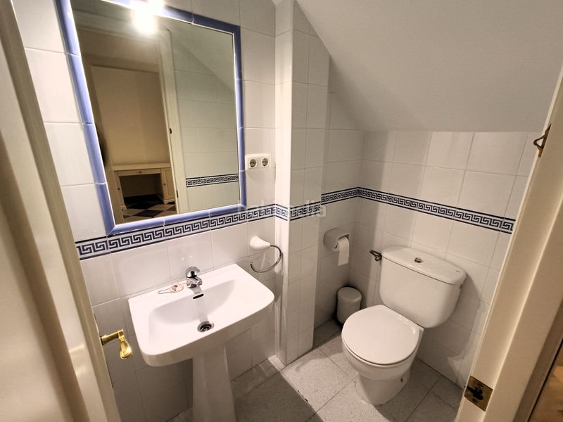 Foto c623ddb2-8335-4c32-84f9-ab864b9ca2d2. Rent semi detached house with heating parking in Núcleo urbano Chiclana de la Frontera