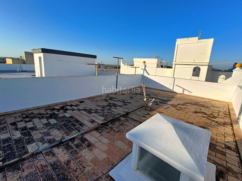 Foto eb000715-a5c8-4b82-8248-a153dc82f964. Rent semi detached house with heating parking in Núcleo urbano Chiclana de la Frontera