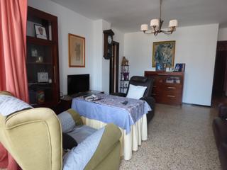 Pis a Astilleros - La Paz  - Loreto - El Corte Inglés. Vivienda muy amplia, exterior con ascensor