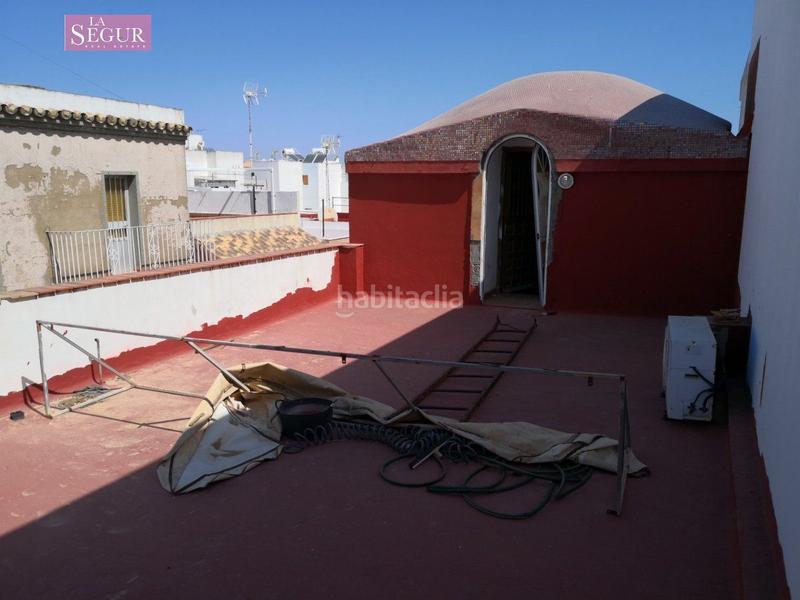 Foto 2d96bb0c-d085-47ab-82b7-4c3ac34850d8. Edificio  con múltiples opciones en Barbate Barbate