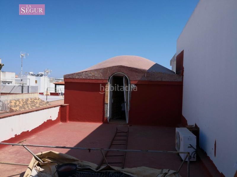 Foto e13a281b-bb93-411c-bc7a-383c22c10fb1. Edificio  con múltiples opciones en Barbate Barbate
