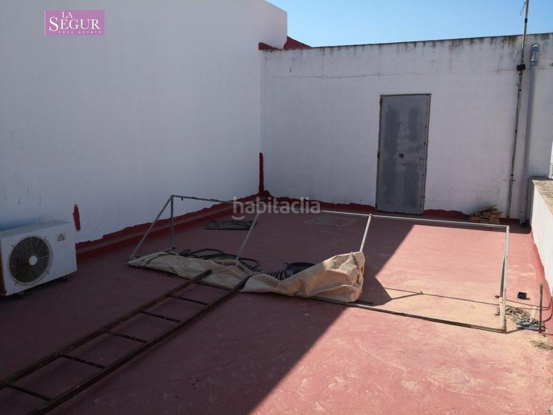 Foto fa57e619-6c52-45eb-8466-559d9f155961. Edificio  con múltiples opciones en Barbate Barbate