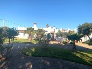 Masia a Barbate. Finca rustica con tres viviendas en la zona del cañillo en barba