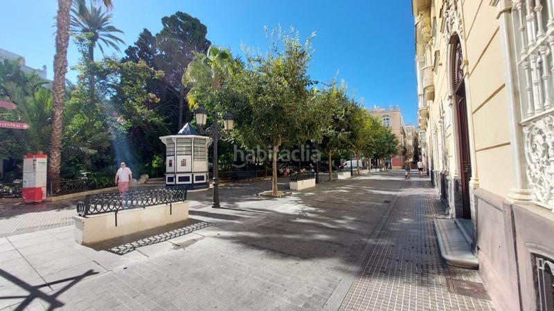 Foto c53fcb23-0765-4bd7-9391-f97bb7394427. Local comercial local centro en Centro Histórico Cádiz