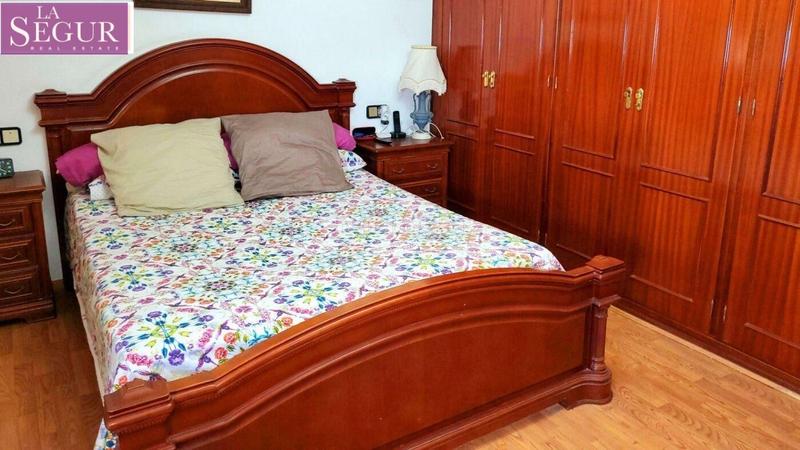 Foto 178eb994-fe11-4f41-adc9-2c44fa616731. Piso amplio piso en paseo marítimo en Paseo Marítimo - San José - La Laguna Cádiz