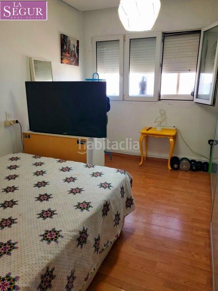 Foto b282955b-d746-479a-8f9c-f08f090c964e. Piso amplio piso en paseo marítimo en Paseo Marítimo - San José - La Laguna Cádiz